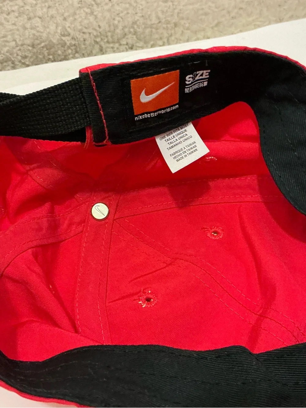 Nike Red Men’s Baseball Cap with Silver Swoosh